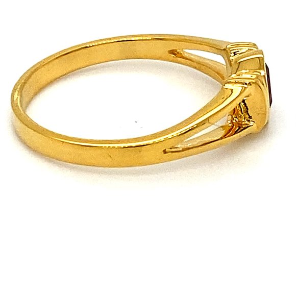Mozambique Ruby .40ct Solid 18K Yellow Gold Ring - Picture 3 of 6